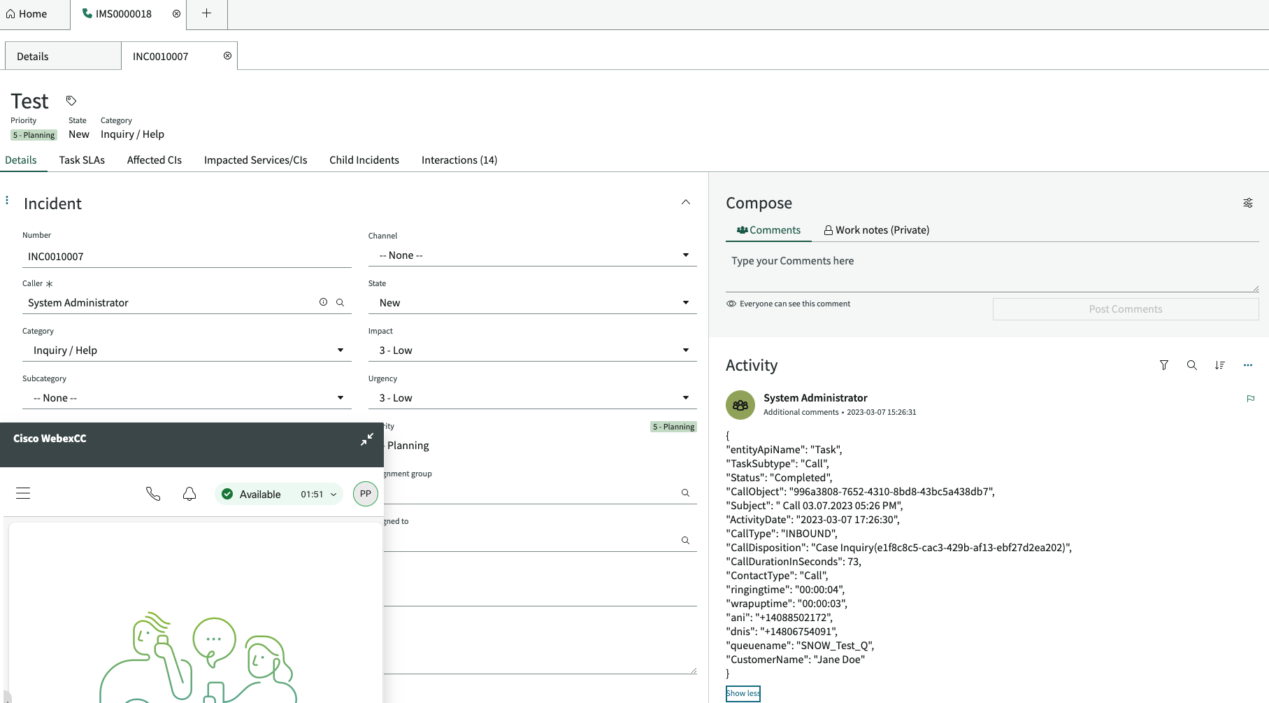 WebexCC Activity tablosuna yeni eklenen CAD değişkeninin ServiceNow örneği, 'Activity' ve 'System Administrator' altında yorumlar bölümünde 'CustomerName' değerini gösteriyor.