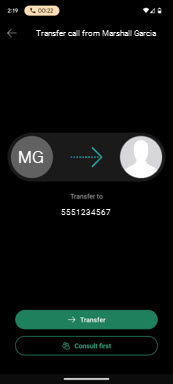 Webex Go Mobil Operatörünü kullanarak çağrı aktarımını gösteren Android.