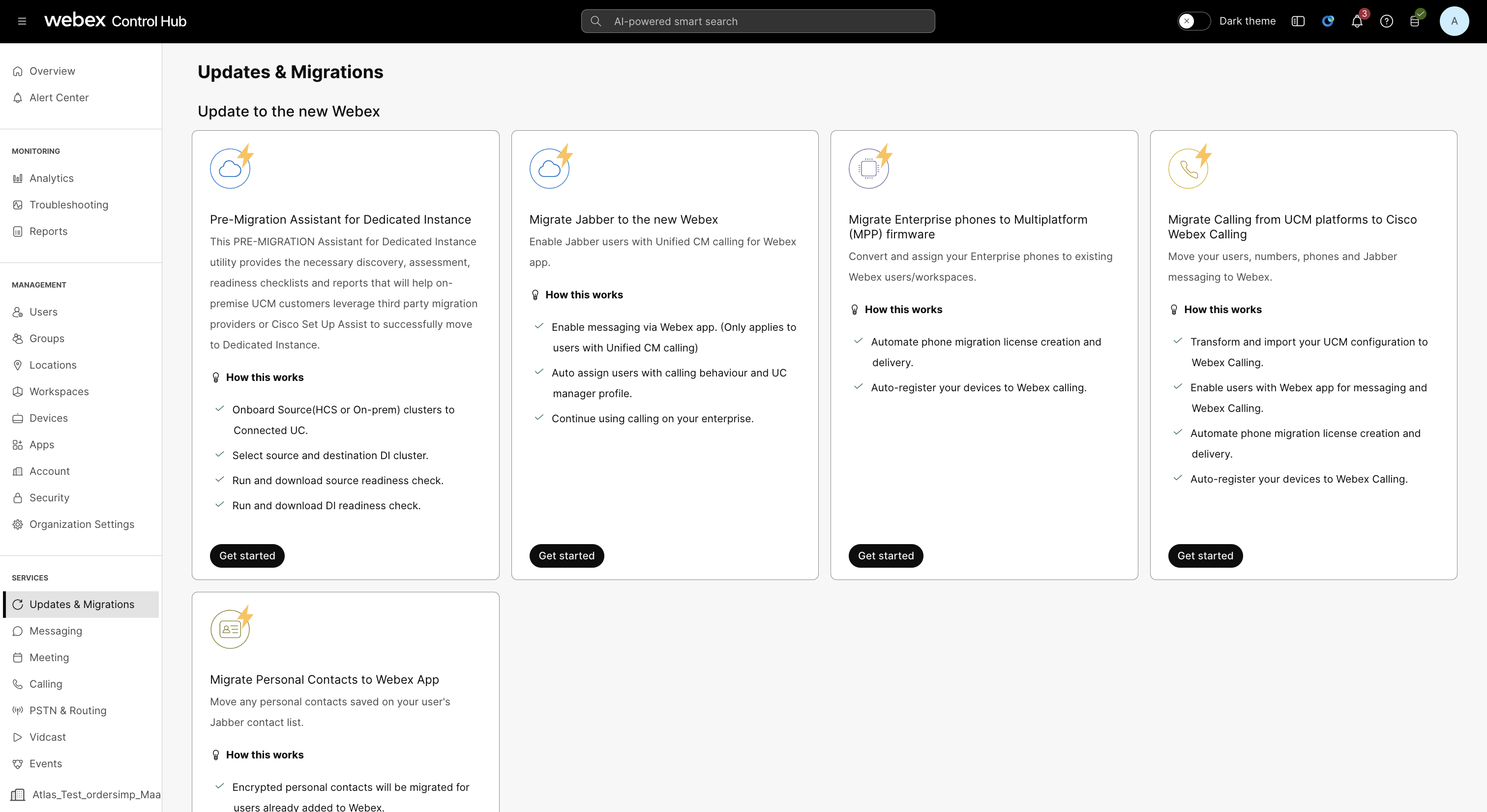Řídicí panel „Aktualizace a migrace“ v aplikaci Webex Control Hub zobrazující možnosti migrace pro pomoc s nastavením a samoobslužnou migraci v dlaždici Asistent před migrací pro vyhrazenou instanci.