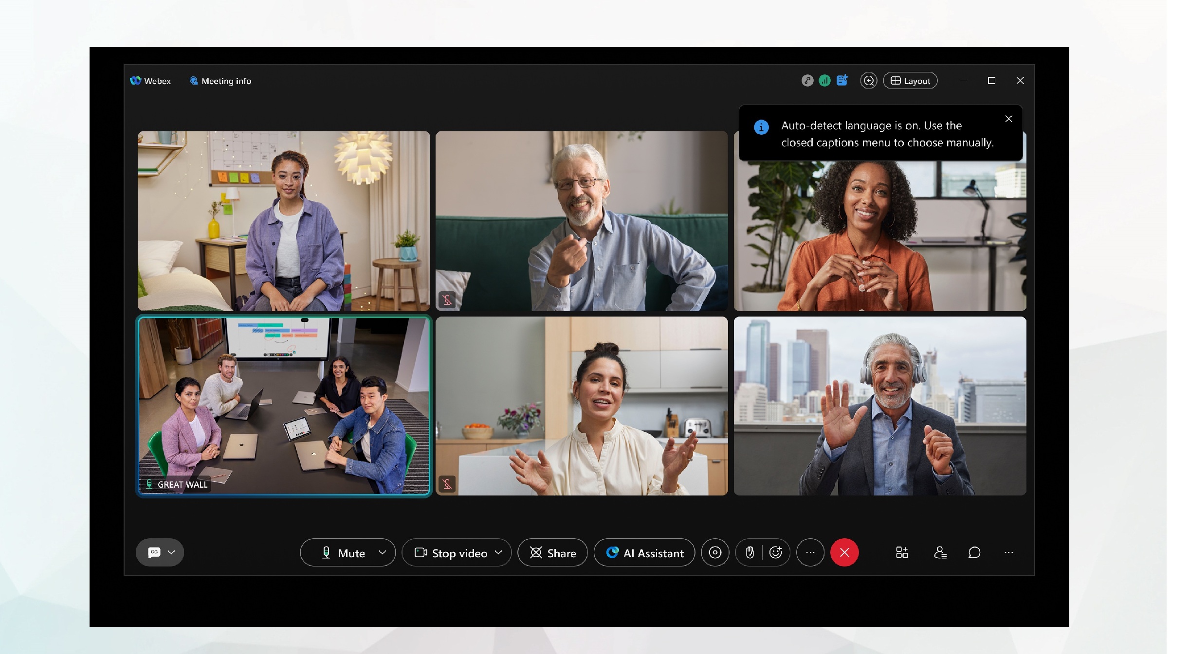 Meeting window showing Auto-detection of spoken language notification
