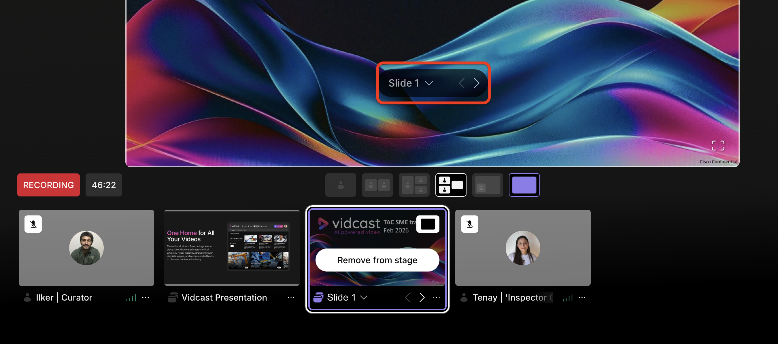 Presentation on stage, Slide navigation bar is highlighted