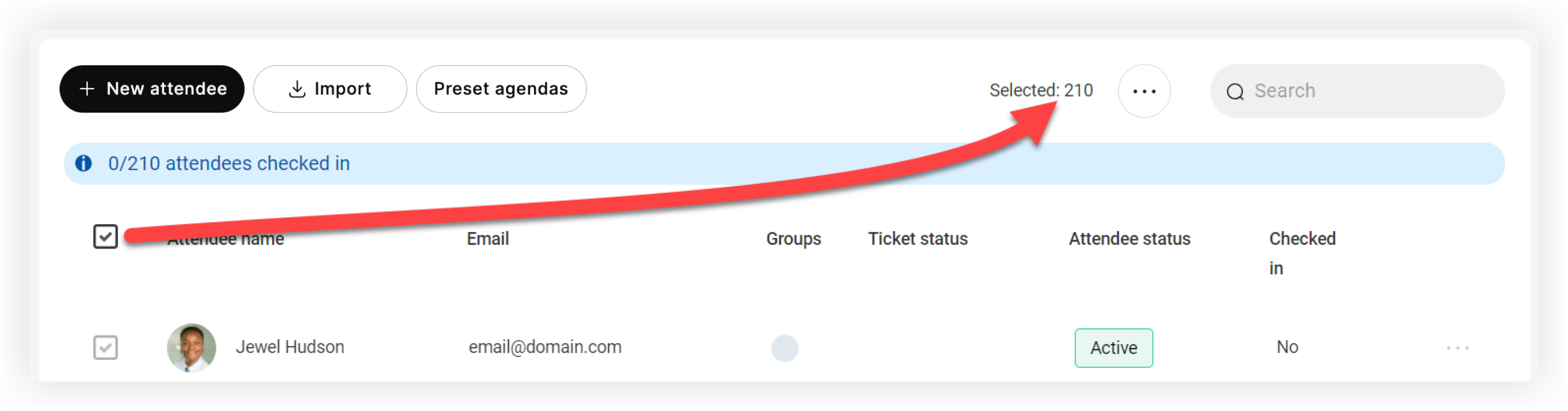 All attendees selected with an arrow pointing to the total number.